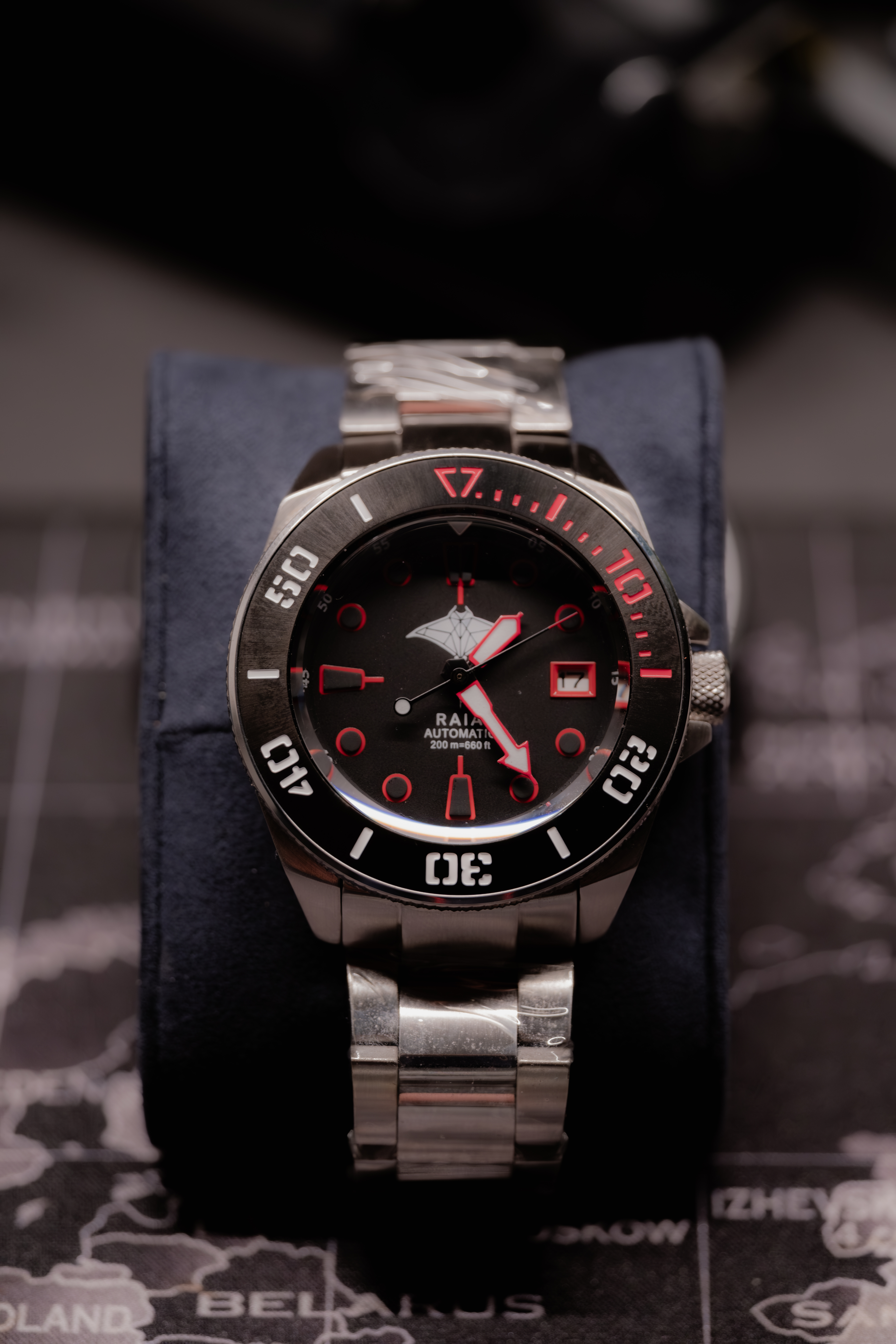 RED/BLACK